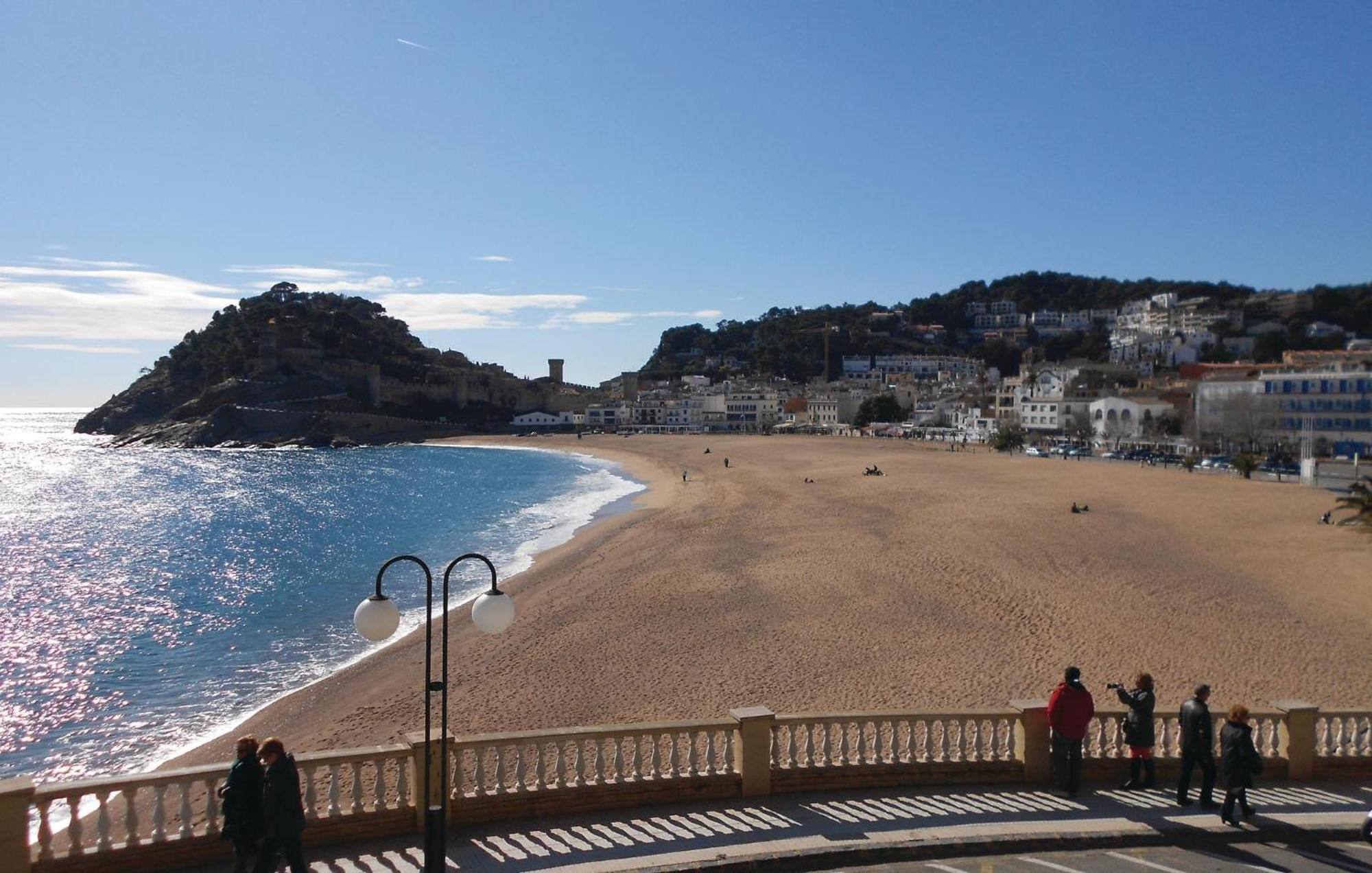 Stunning Apartment In Tossa De Mar With Wifi ภายนอก รูปภาพ
