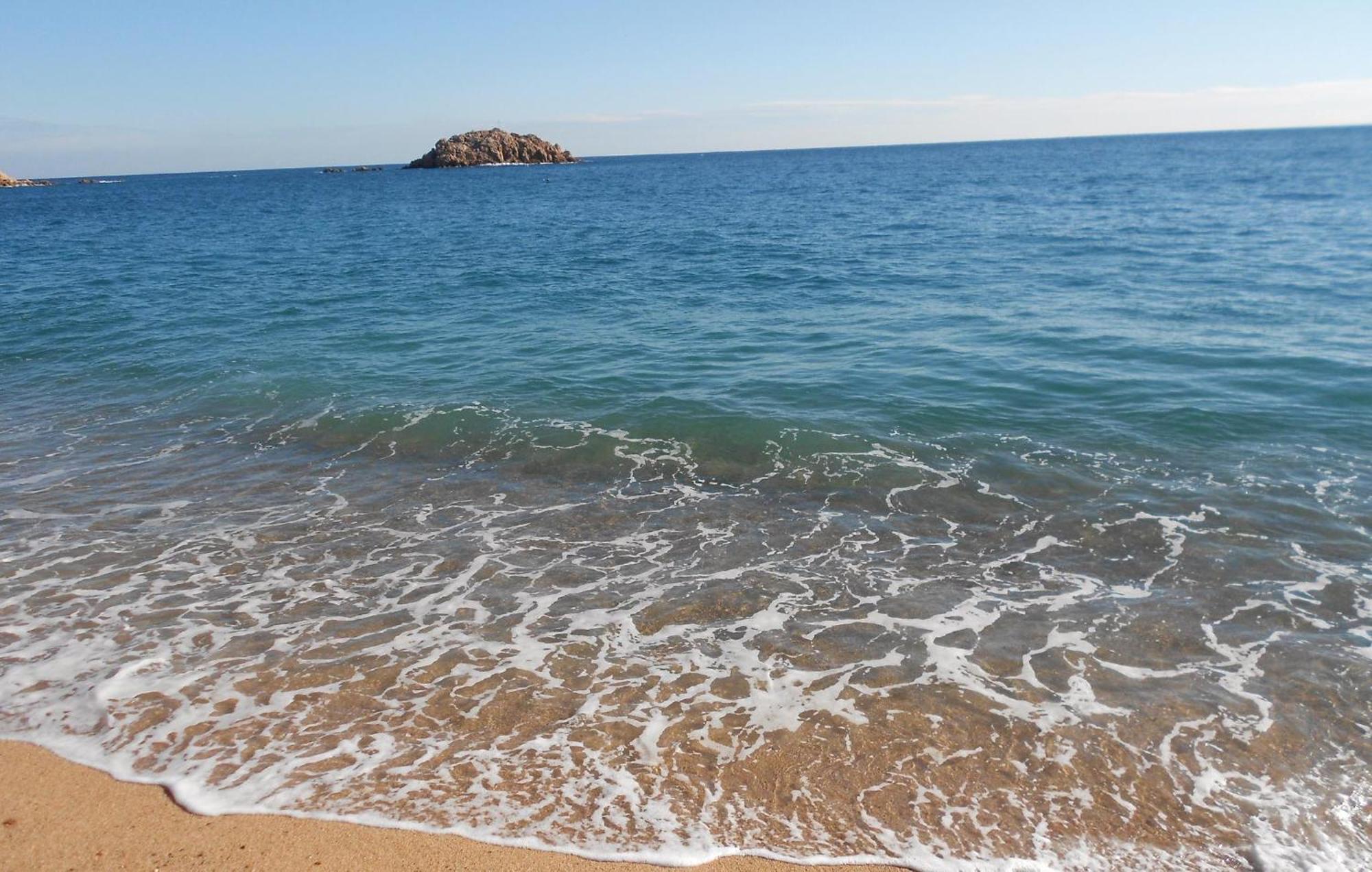 Stunning Apartment In Tossa De Mar With Wifi ภายนอก รูปภาพ